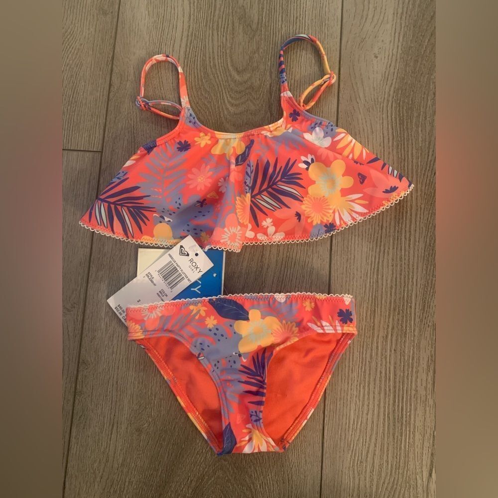 Roxy girls 2 pc swim set very beautiful